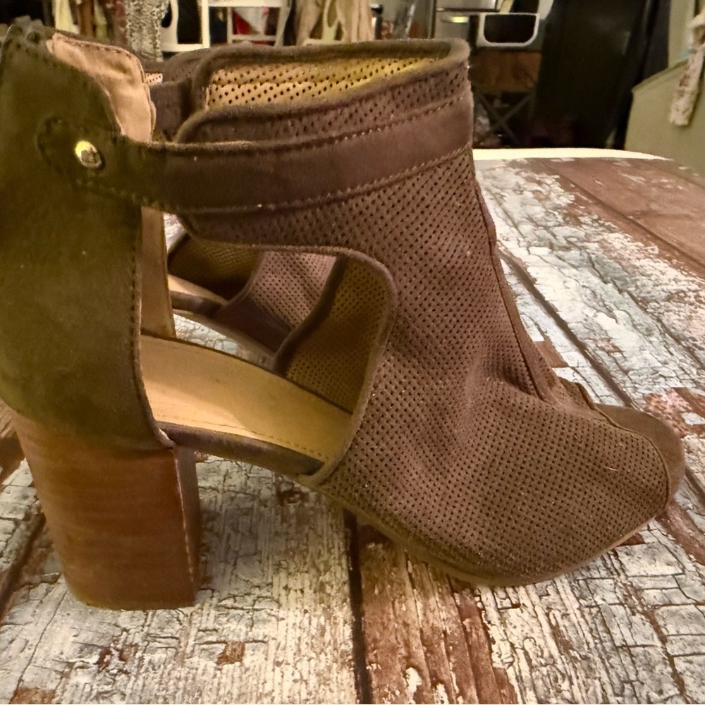 Anita Olive Heeled Peep-Toe Booties